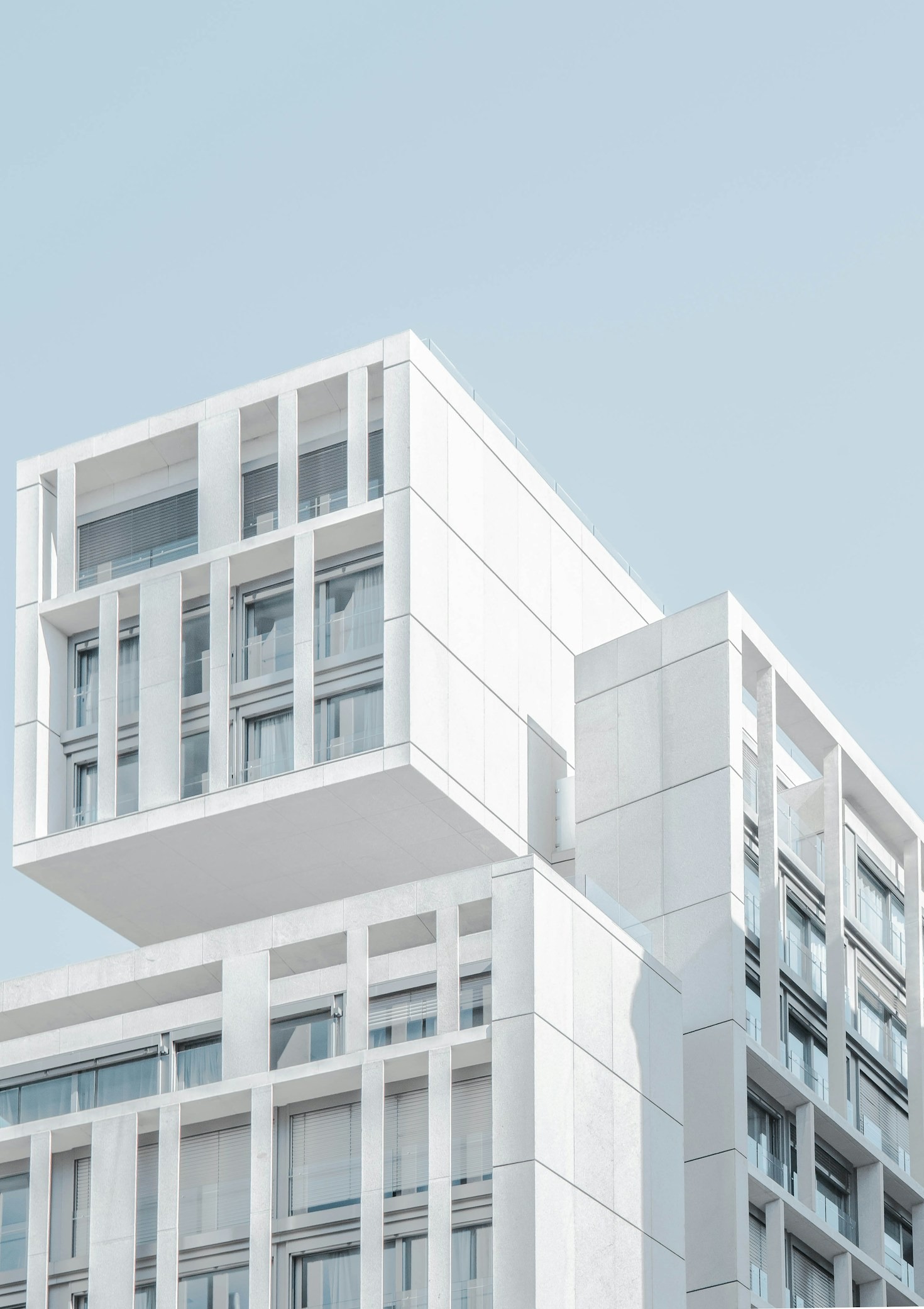 The Impact of High-Quality Media on Real Estate Sales